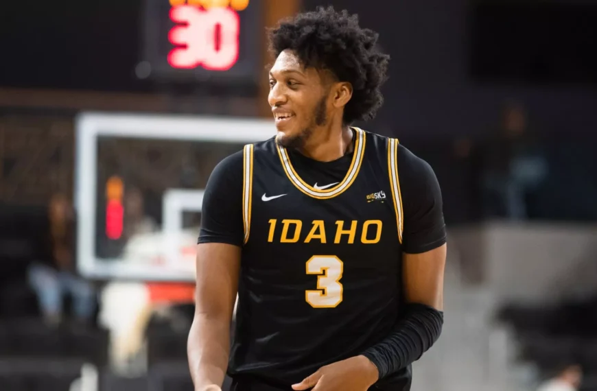 Issac Jones na standardowym kontrakcie w Kings