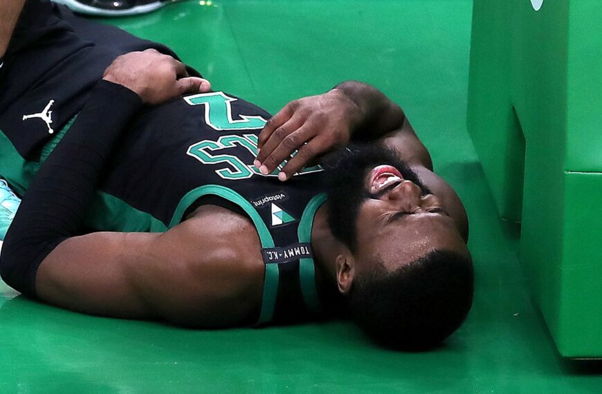 Jaylen Brown otrzymał zastrzyki przeciwbólowe w kolano, Celtics pewni jego gotowości na play-offy
