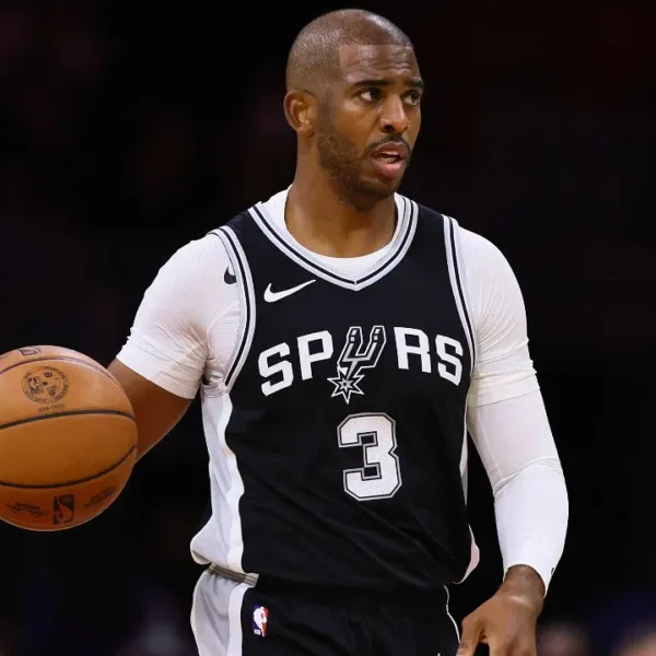 Chris Paul nie kończy kariery. Legendarny rozgrywający chce grać dalej mimo 40-tki na karku