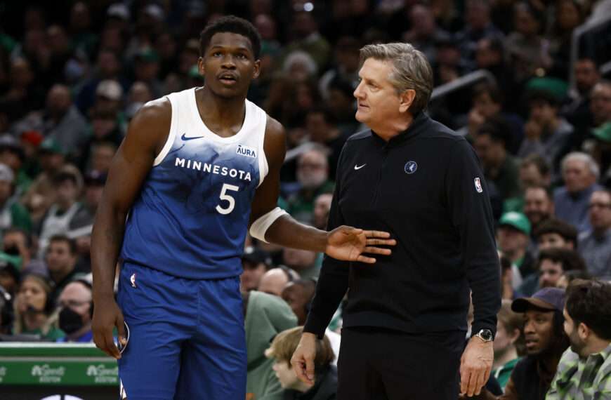 Chris Finch krytykuje Anthony’ego Edwardsa po porażce Timberwolves z Warriors