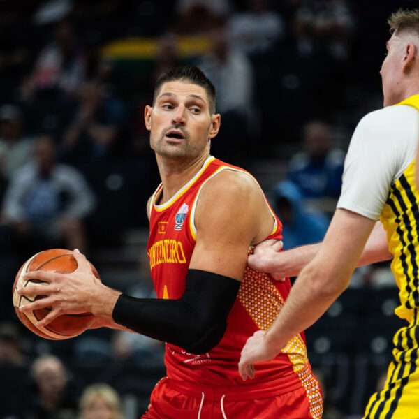 Vucevic prowadzi Czarnogórę do zwycięstwa nad Szwecją