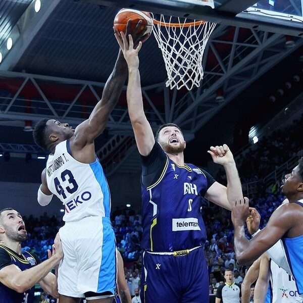 EuroBasket: Bośnia i Hercegowina po 32 latach awansuje do 1/8 finału