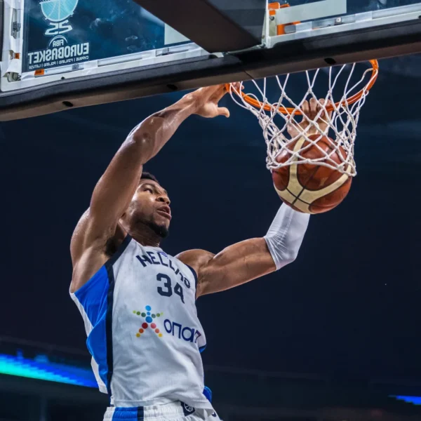 EuroBasket 2025: Giannis Antetokounmpo zdobywa 37 punktów, Grecja melduje się w ćwierćfinale