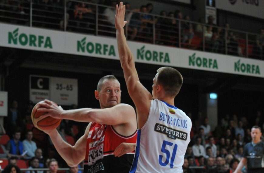 EUROPA: Schroder i Wagner wiodą Niemców do pierwszego finału od 20 lat