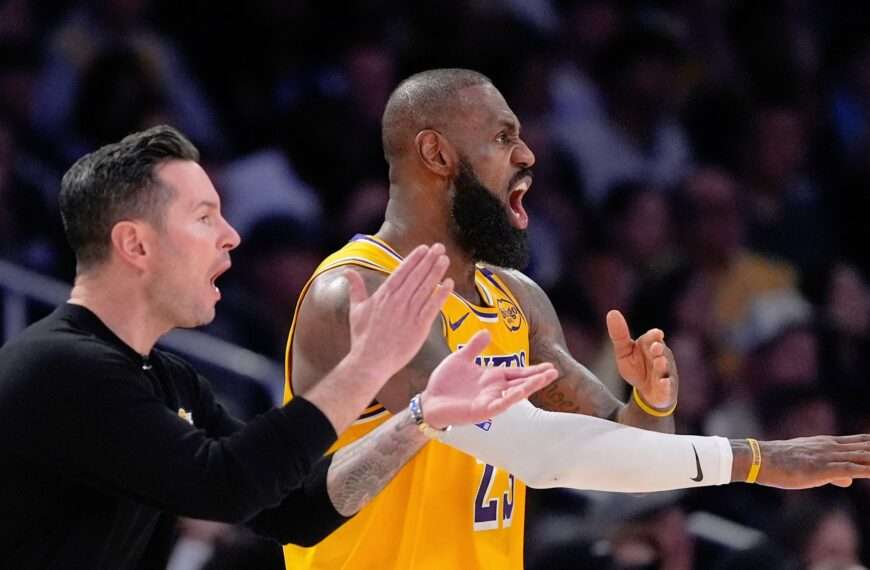 Lakers przedłużają kontrakt z J.J. Redickiem