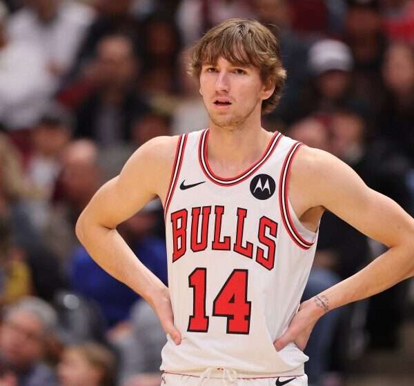 Chicago Bulls korzystają z opcji kontaktowej Matasa Buzelisa