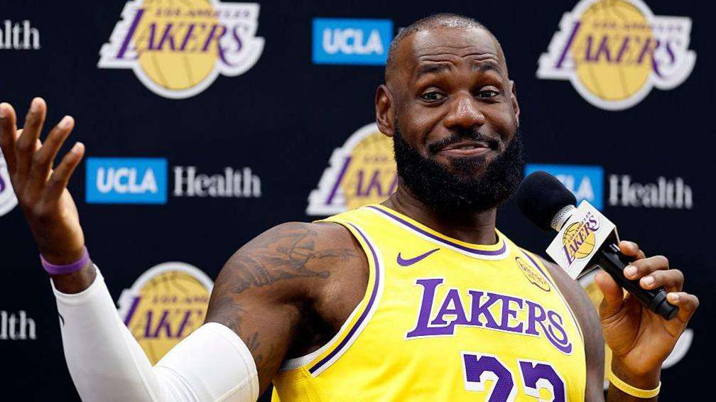 LeBron James Los Angeles Lakers