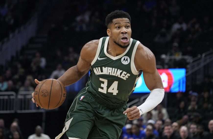 Giannis Antetokounmpo Milwaukee Bucks