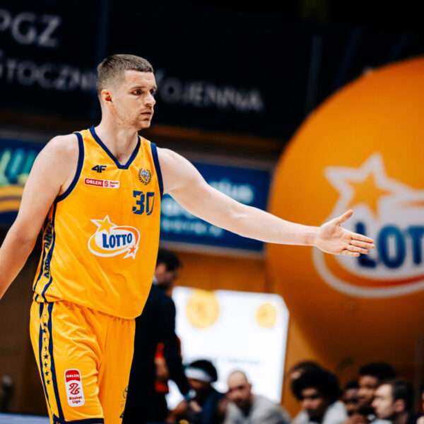 Kapitalna czwarta kwarta Arki. Gdynianie ograli MKS