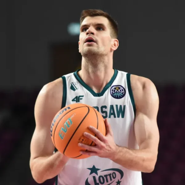 Legia pewnie triumfuje z MKS!