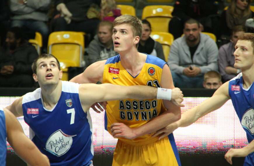 Jakub Parzeński dołącza do Energa Czarnych Słupsk