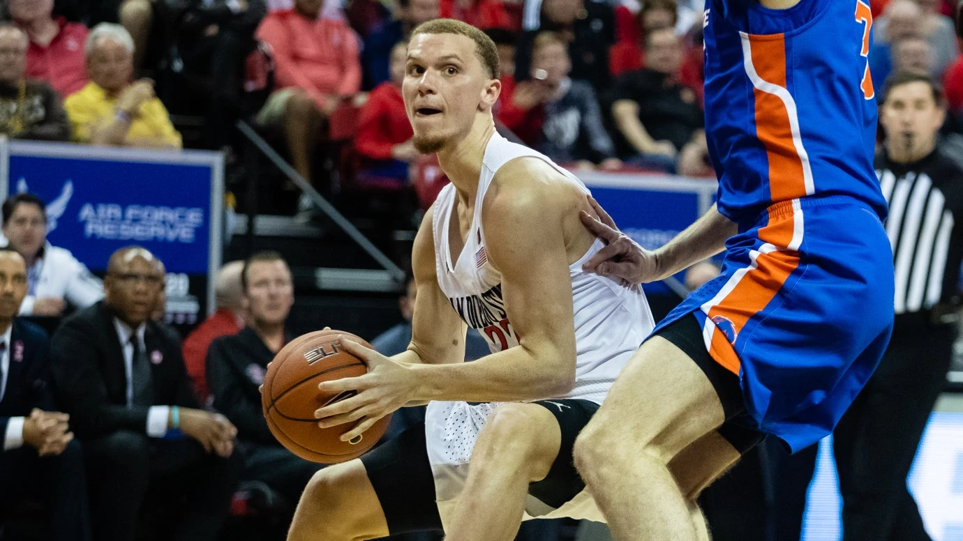 Malachi Flynn nowym rozgrywającym Turcji