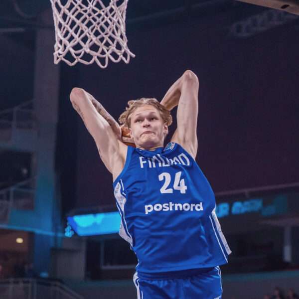 Lauri Markkanen broni Miikki Muurinena po ostrych słowach Peñarroi