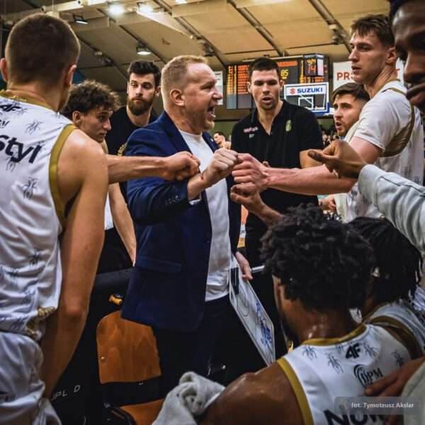 Miasto Szkła wygrywa w Lublinie! Trzecie zwycięstwo beniaminka