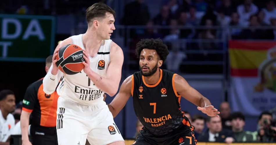 Real Madryt pokonuje Valencię