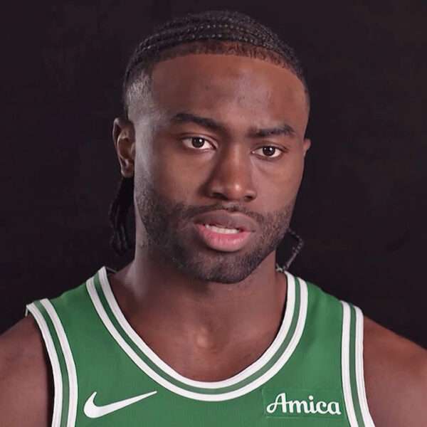 Jaylen Brown znów uderza w Joela Embiida. „Symulowanie zrujnowało naszą grę”