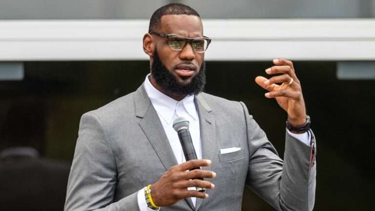 LeBron zamieszka w Nowym Jorku, a zagra w Filadelfii