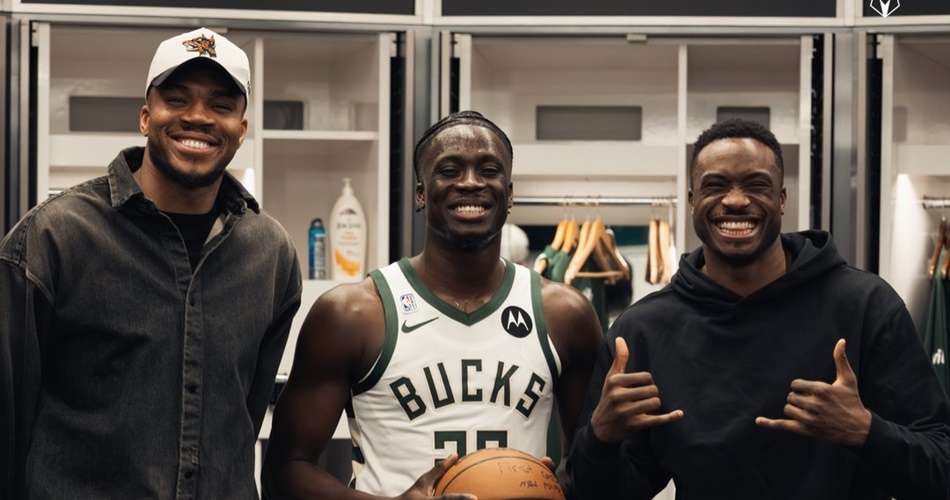 Alex Antetokounmpo debut Bucks