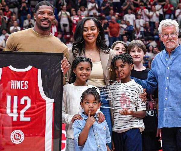 Kyle Hines w Galerii Sław Olimpii Mediolan. Legenda basketu uroczyście uhonorowana
