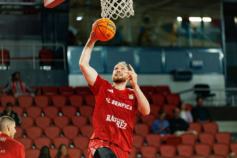 Benfica o krok od awansu. Aleksander Dziewa z solidnym występem w Bradze
