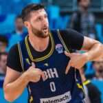 Jusuf Nurkić zostaje w Utah Jazz. Środkowy podpisał dwuletni kontrakt