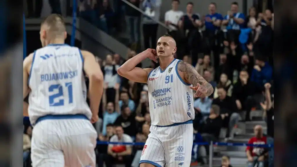 Kapitan zostaje na pokładzie! Dariusz Wyka przedłużył kontrakt z Górnikiem Wałbrzych