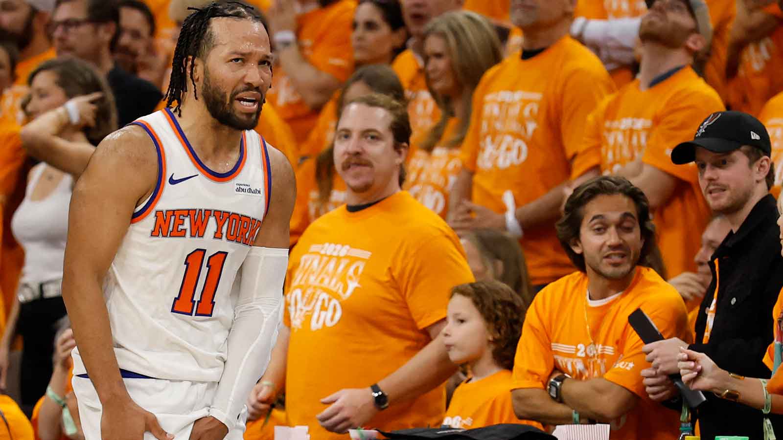 Brunson vulgar taunt fans spurs