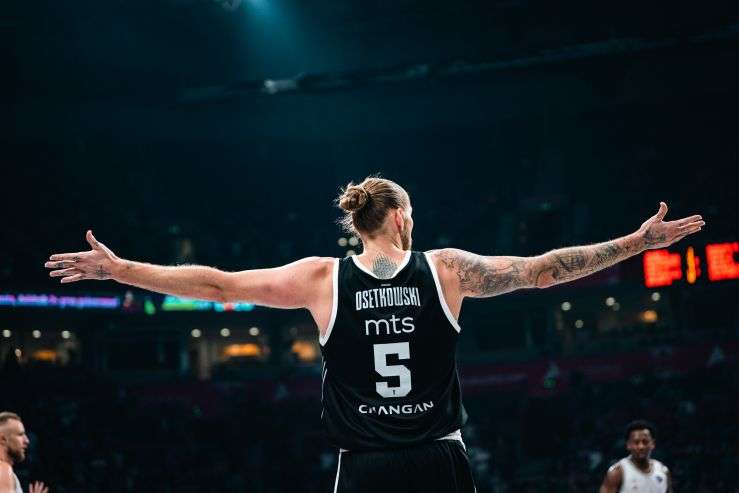 Osetowski wzmacnia Valencię Basket