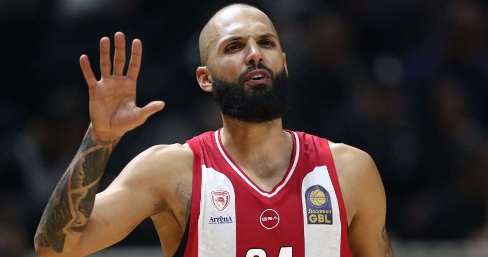 Evan Fournier Olympiacos Pireus